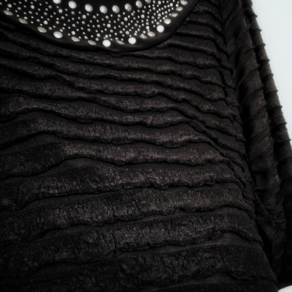 Embellished Ruffle Blouse - Picture 3 of 7